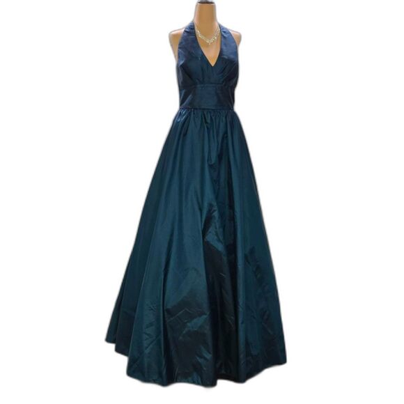Mori Lee Iridescent Teal Halter Ballgown | Prom Perfection | Size 4 - Picture 2 of 16